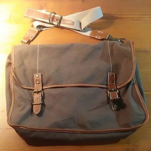 PERRY ELLIS Messenger Bag